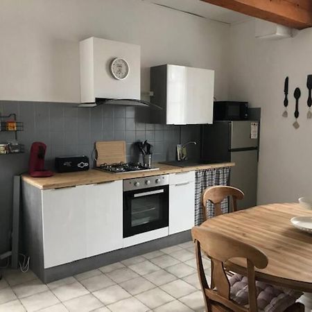 Agreable Maison De Village Léran Exterior foto